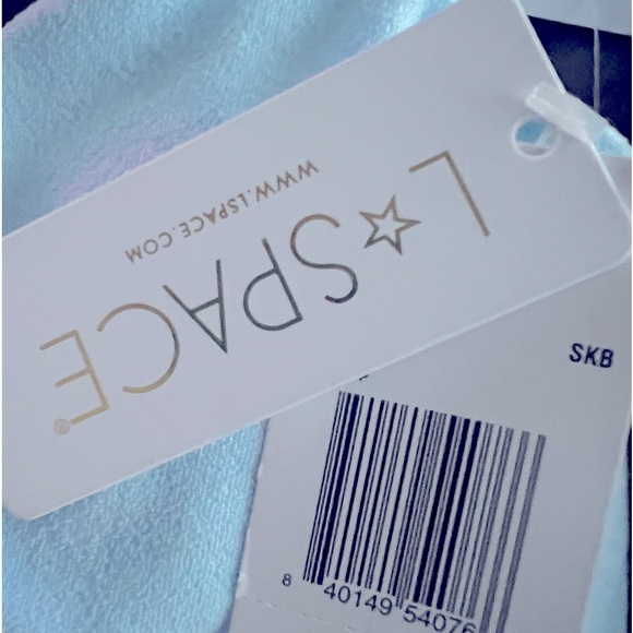 L*SPACE REVOLVE NWT DAX TOP - Picture 6 of 6